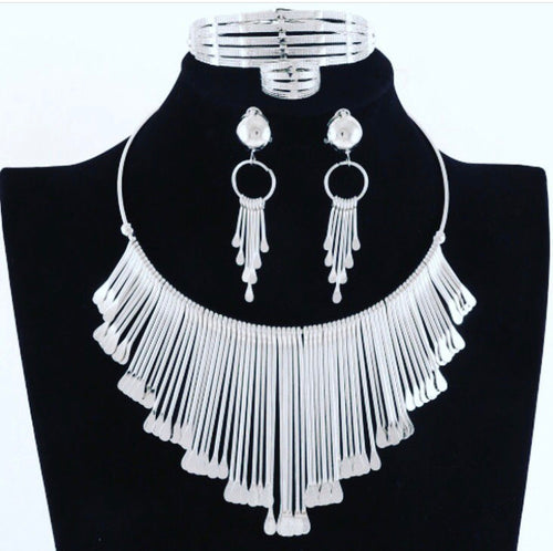 Miah Necklace Set